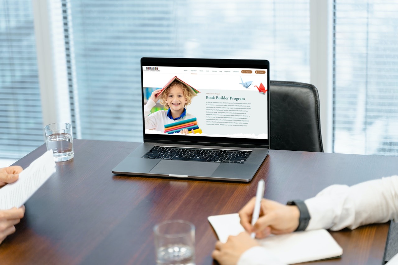 llc mockup web 2